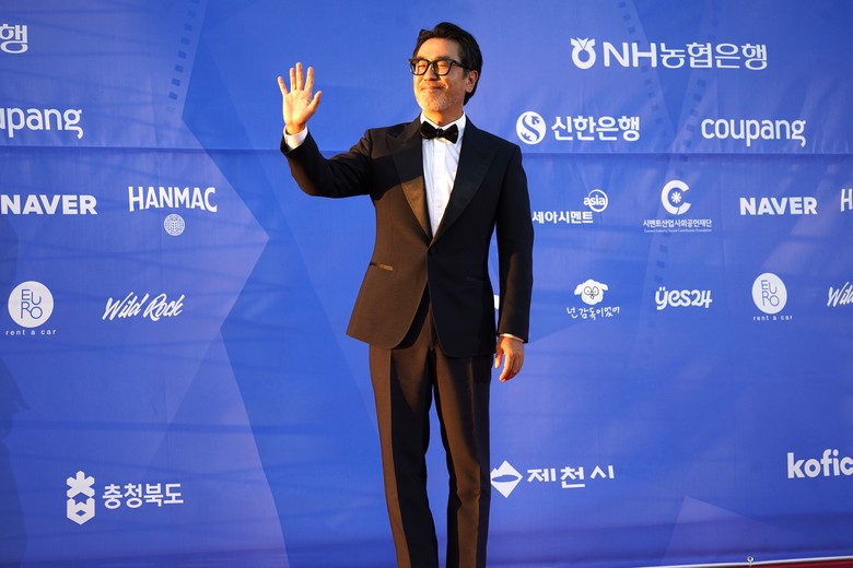 훈훈한 미소의 