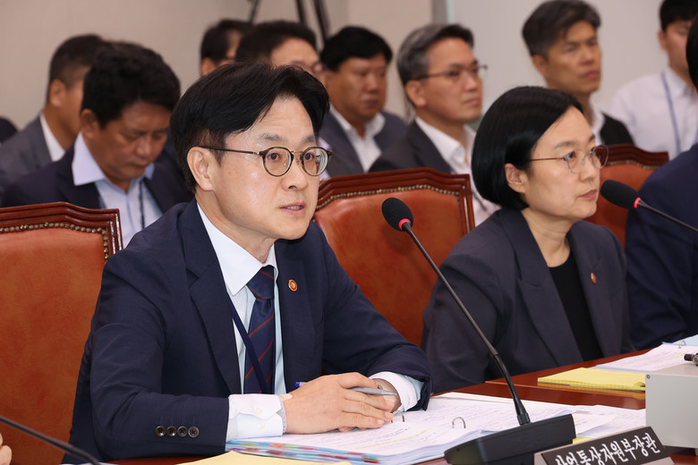 김정관 산업통상자원부 장관, 美 구금...