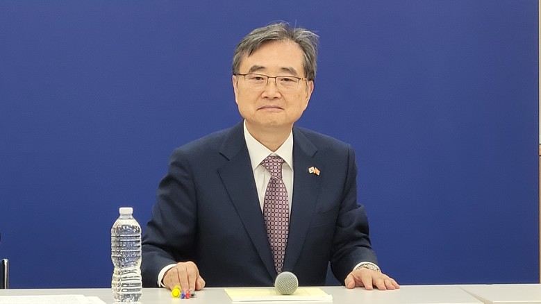 조현 외교부 장관 "귀국 한국인 美재...
