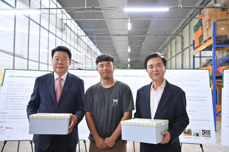 ‘정예 청년농’ 커가는 스마트팜 사관...