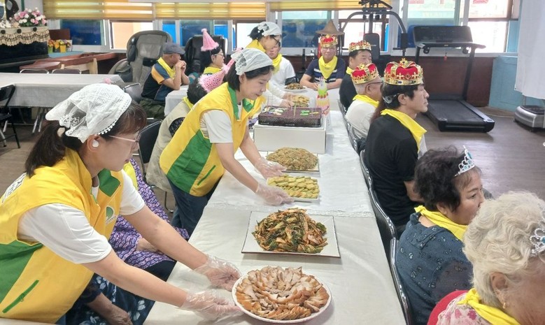 "오랜만에 웃어보네요"…신천지자원봉사...