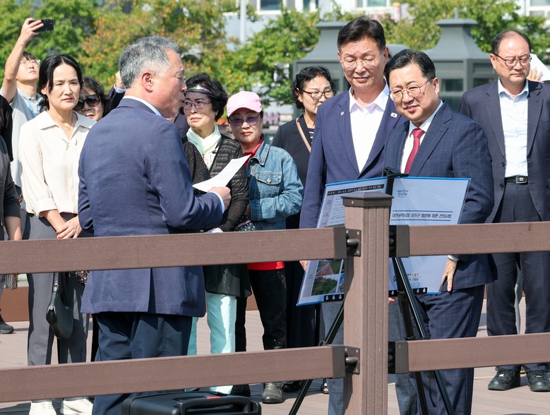 이장우 대전시장, 중구 현안에 10억...