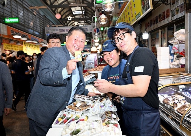 김경일 파주시장, 추석 맞아 전통시장...