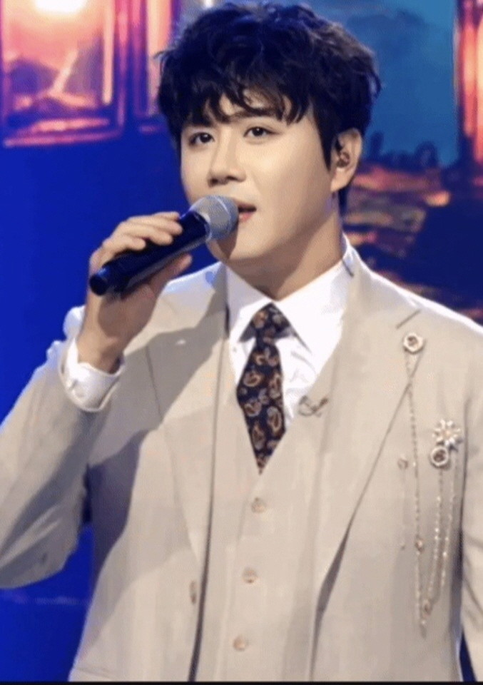 가수 진해성, 팬클럽과 함께 포천시 ...