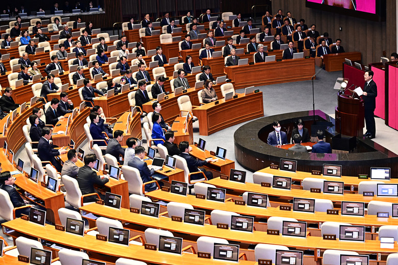 민주당 "작년엔 윤석열 이 시정연설 ...
