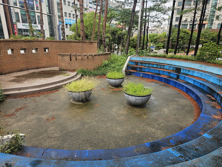 수원특례시, 영통종합사회복지관 야외에...