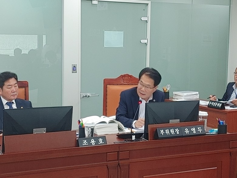 유영두 부위원장 “웹툰산업 성장세 뚜...