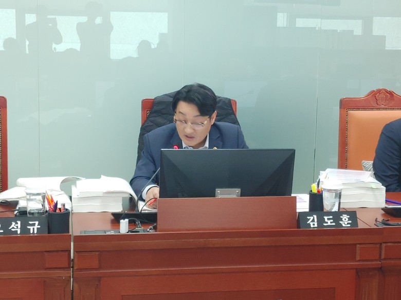 김도훈 도의원 “경기도민 42% 서울...