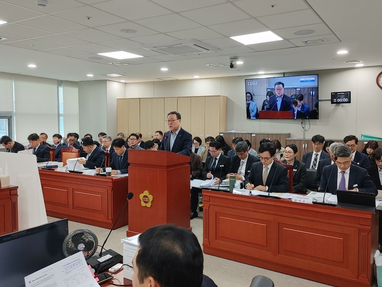 (행감포토)시석중 이사장 "경기신보,...