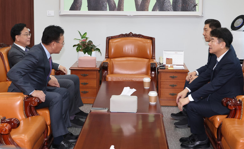 국회 여야, "지방선거 선거구 획정"...