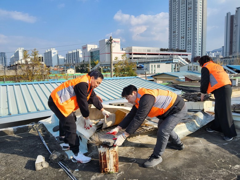 백제로타리클럽, 취약계층 집수리 봉사...