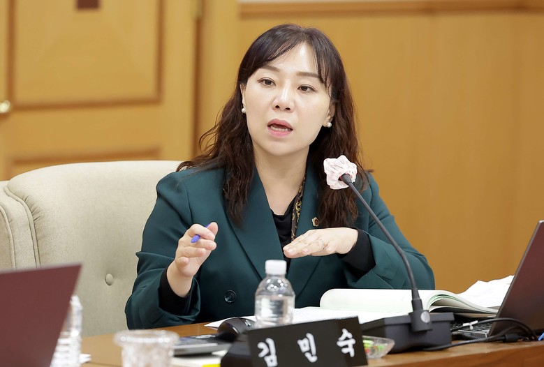 김민숙 의원, 학교 밖 청소년 실태조...