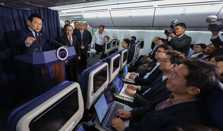 이재명 대통령 "평화체제 구축시 한미...