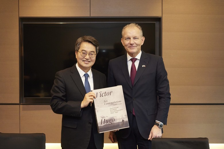 김동연 지사, 에어리퀴드 회장과 경기...