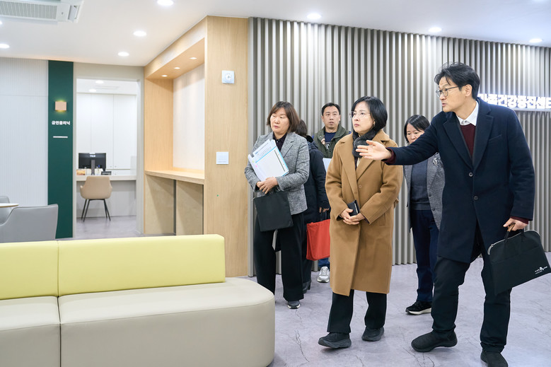 생애 맞춤 건강서비스 한 곳에서…강동...