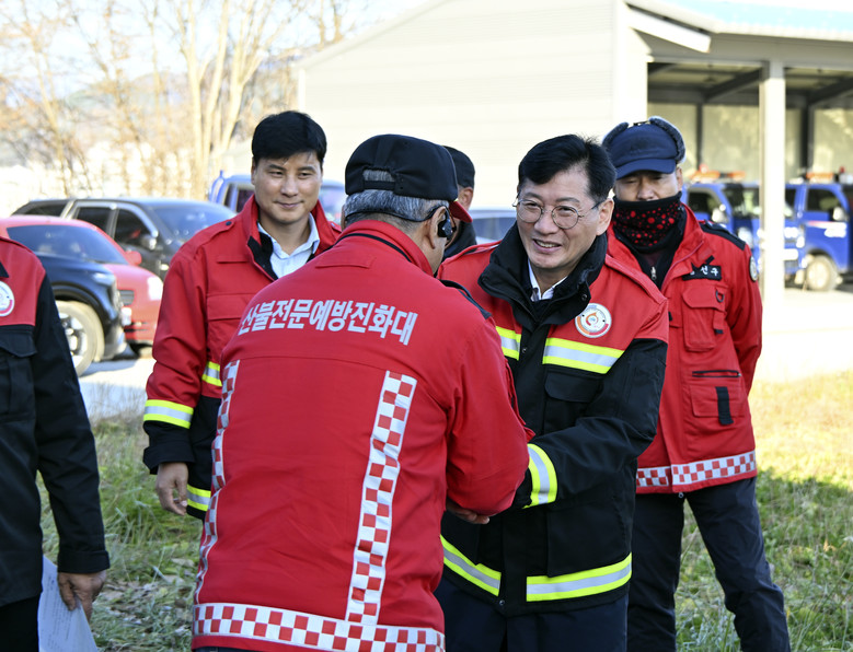 최훈식 장수군수, 산불전문예방진화대 ...