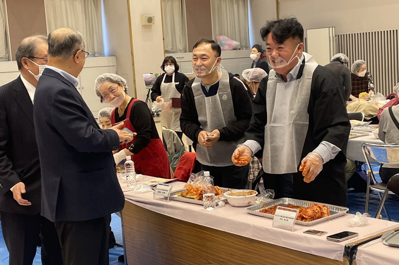 씹을수록 고소한 전남김치, 오사카 김...