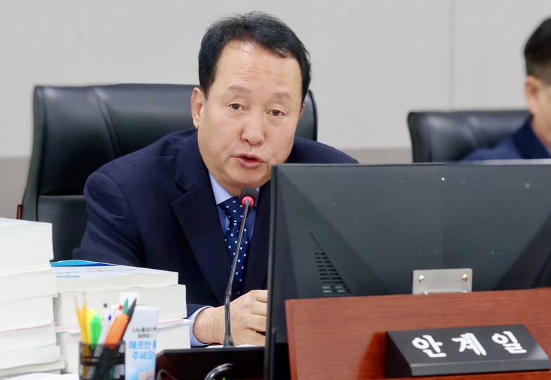 안계일 의원, 축산농가 태양광 중단 ...