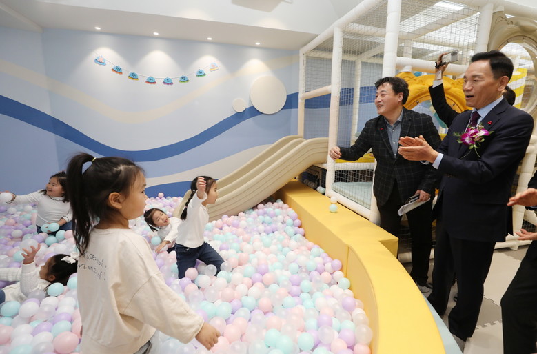 강남구, 교회 유휴공간을 키즈카페로…...