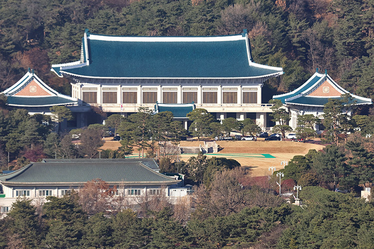 이재명 대통령,  청와대 첫 출근"청...