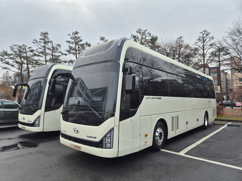 성남시, ‘달리는 공기청정기’ 수소전...
