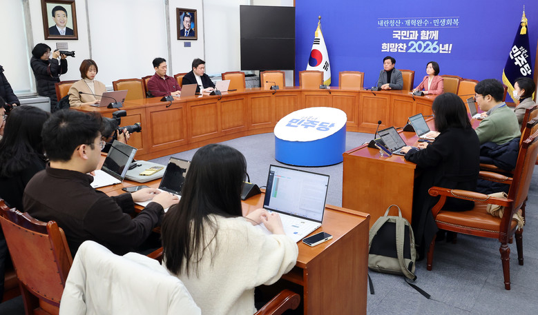 민주당, 공천헌금 의혹에 개별인사 일...