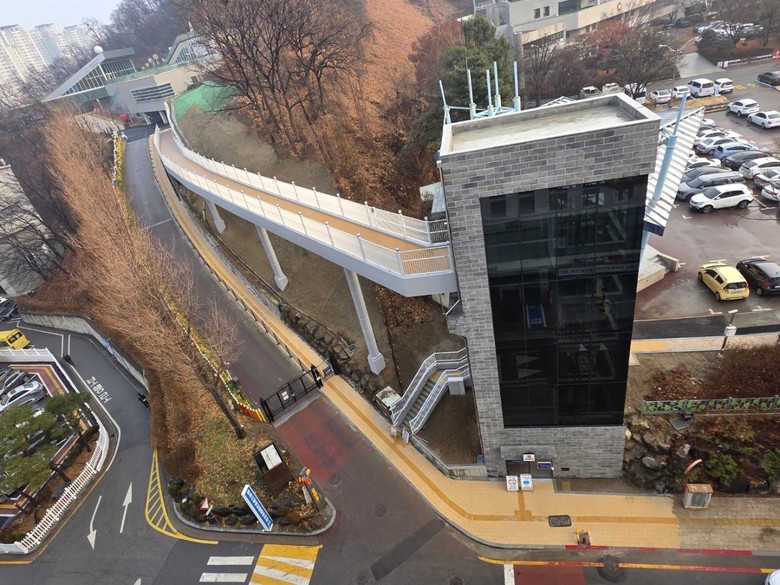 군포시 그림책꿈마루 외부 승강기·연결...