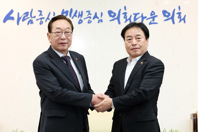 김동규 의원, ‘백범 장손’ 김진 광...