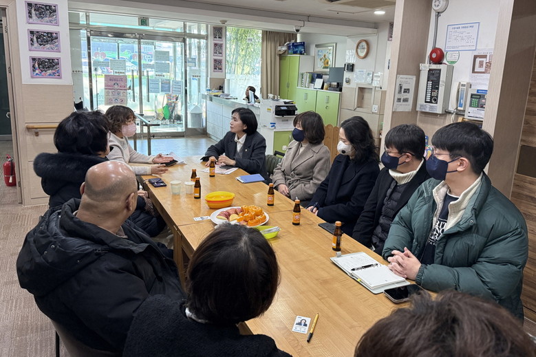 황세주 의원, 고색요양원 찾아 현장 ...