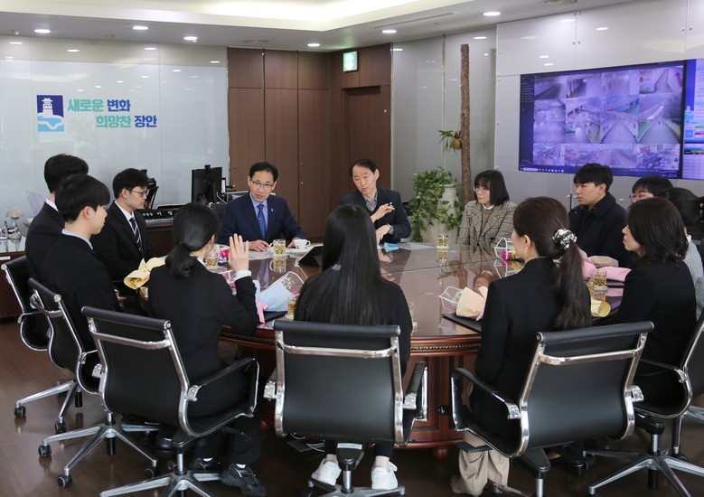 수원시 장안구, 신규 임용자 사령 교...